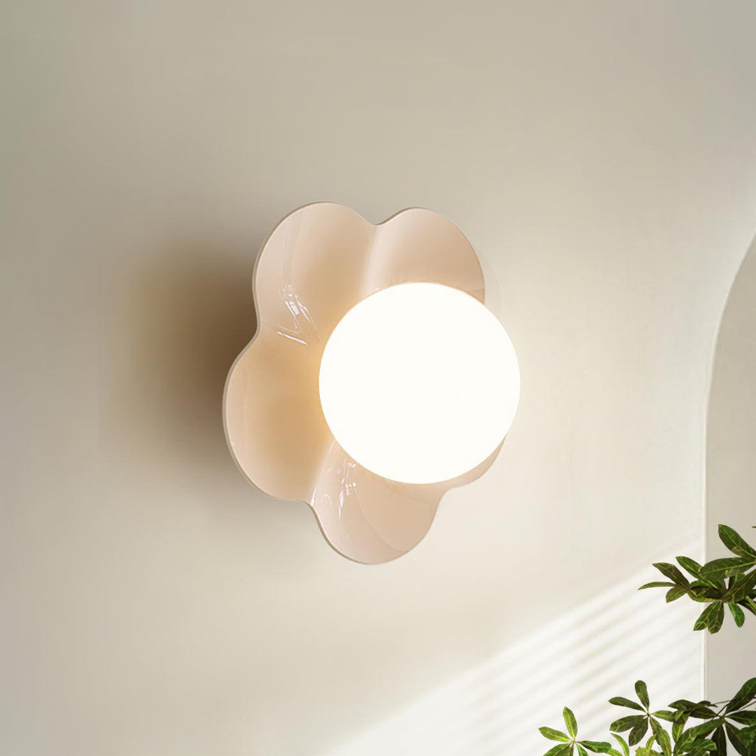 Indoor wall lamp: Floral resin with beautiful glass diffuser.