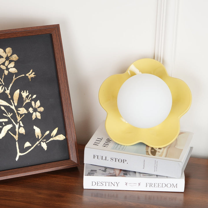 Captivating floral resin & glass decorative lighting for interiors.