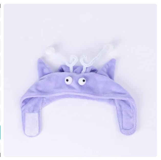 Engaging cat costume hat with an interactive feather toy, designed to stimulate and entertain your feline friend.