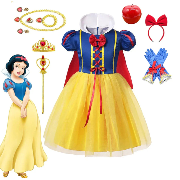 Snow White costume for girls, complete with a tiara, magical accessories, and a majestic cape for dress-up.