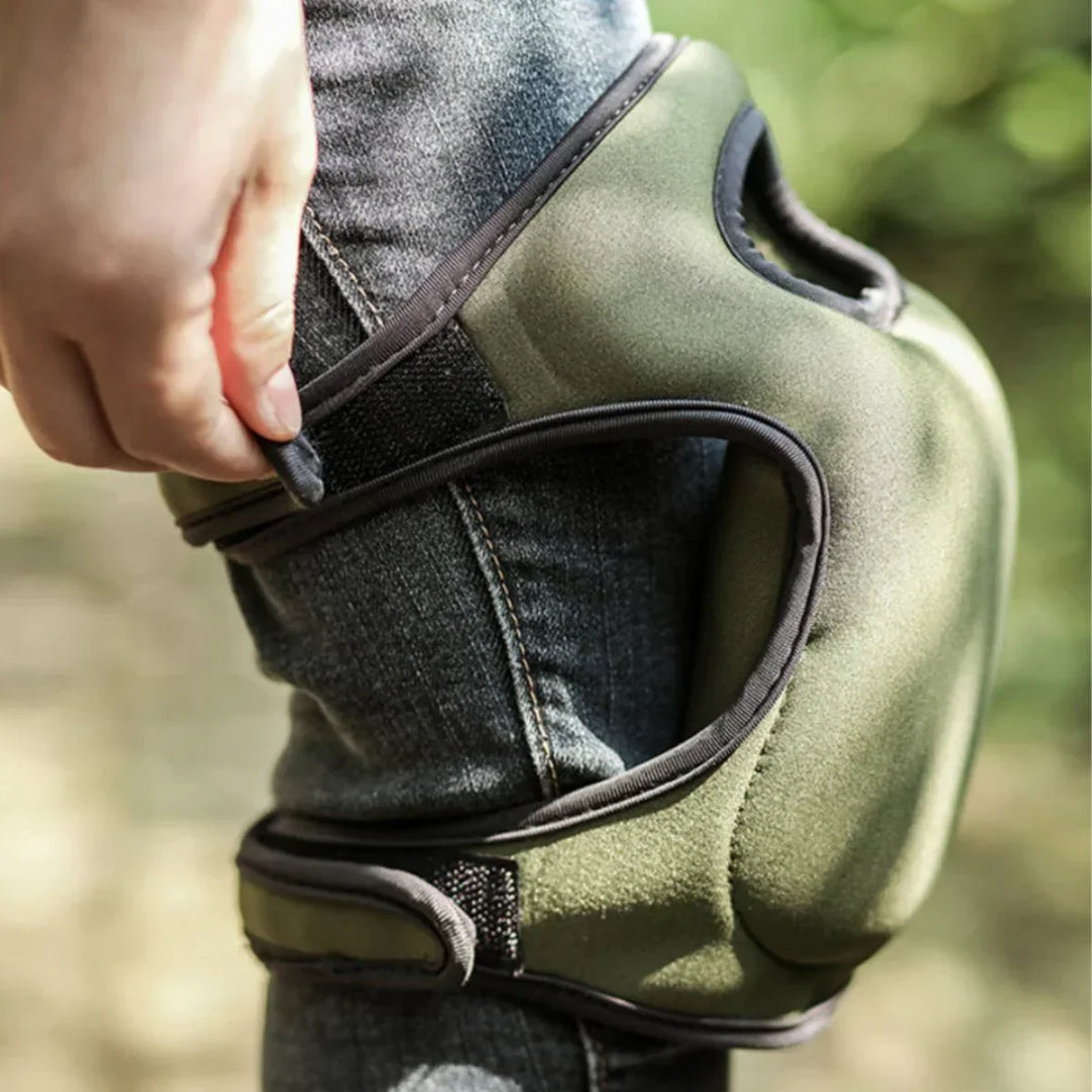 Heavy-duty ergonomic garden knee pads with robust design & extra cushioning for long-lasting knee protection.