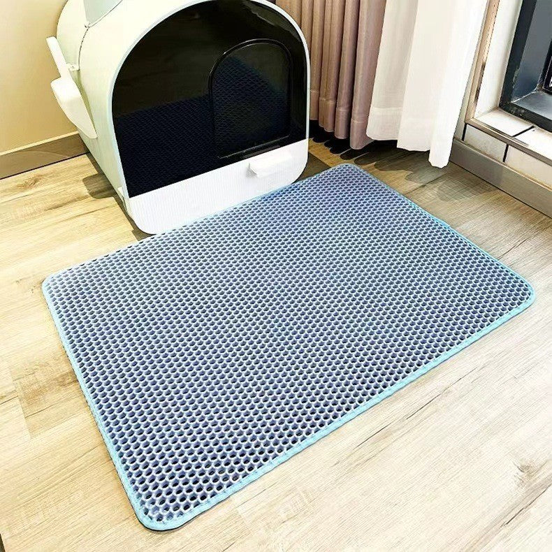 Easy-clean cat litter mat, black, double-layer design for effective litter trapping & cleaner paws. Durable pet supply.