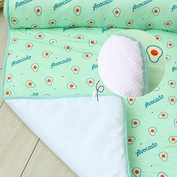 Summer pet mat: breathable ice silk dog bed & cat bed. Keeps pets cool & comfortable in hot weather.