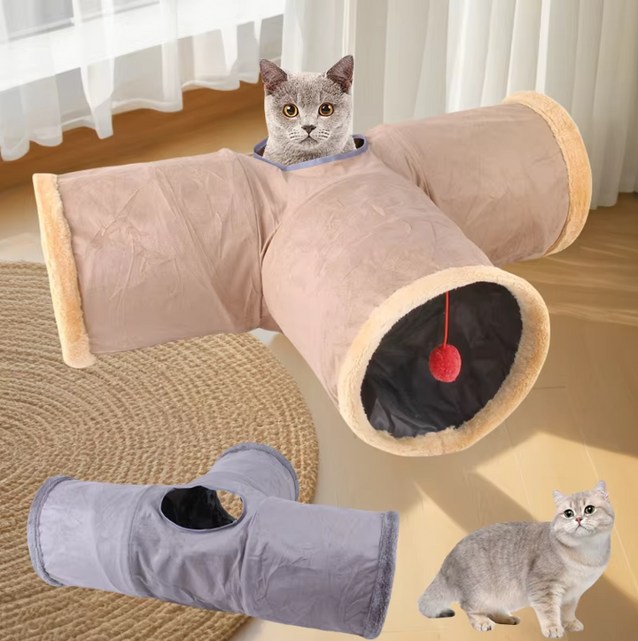 Essential pet supplies: a spacious cat play tunnel with a viewing window, encouraging active play and curiosity in cats.