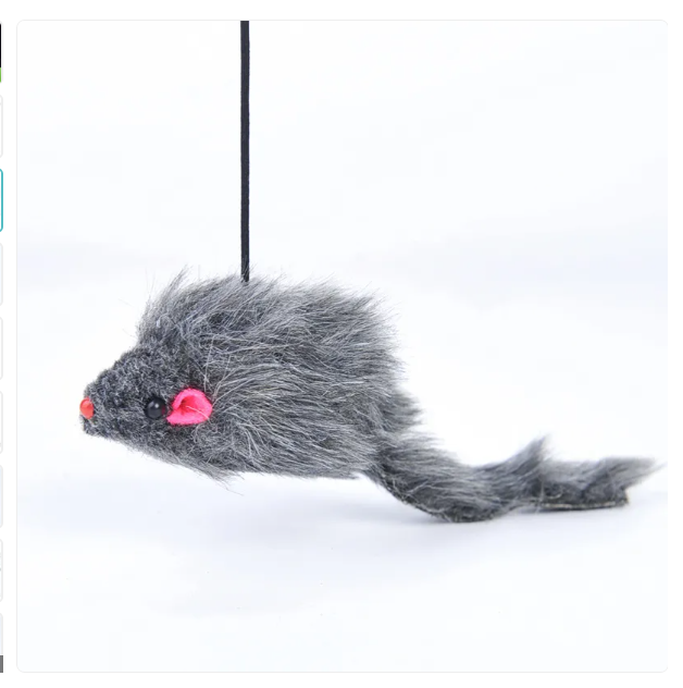 Active cat's dream: Interactive mouse toy with string for engaging playtime & hunting simulation.