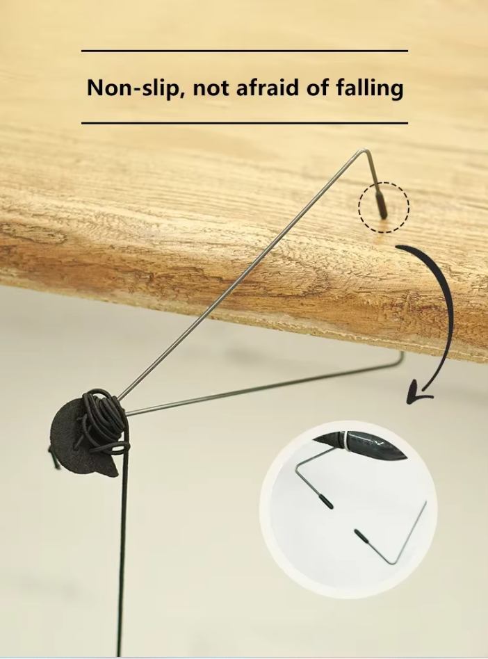 Door-mounted cat toy with a jumping mouse, ideal for interactive play and mental stimulation.