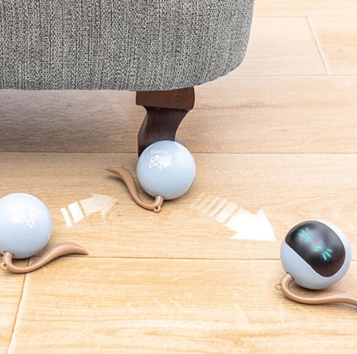 Bright LED interactive cat ball toy for stimulating pet exercise and endless fun.