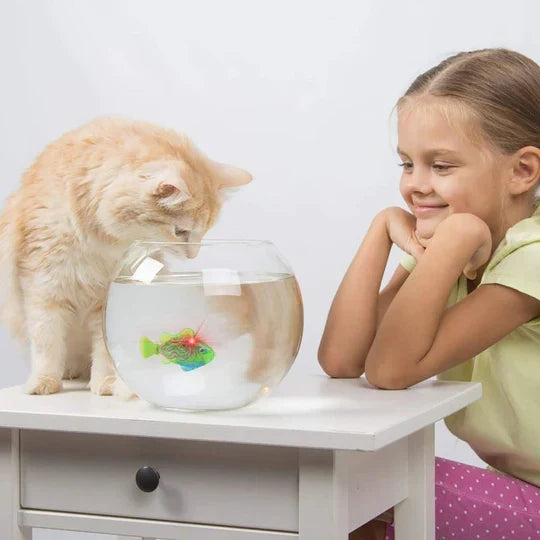 Interactive swimming fish water toy for cats, promoting engaging aquatic play & exercise.