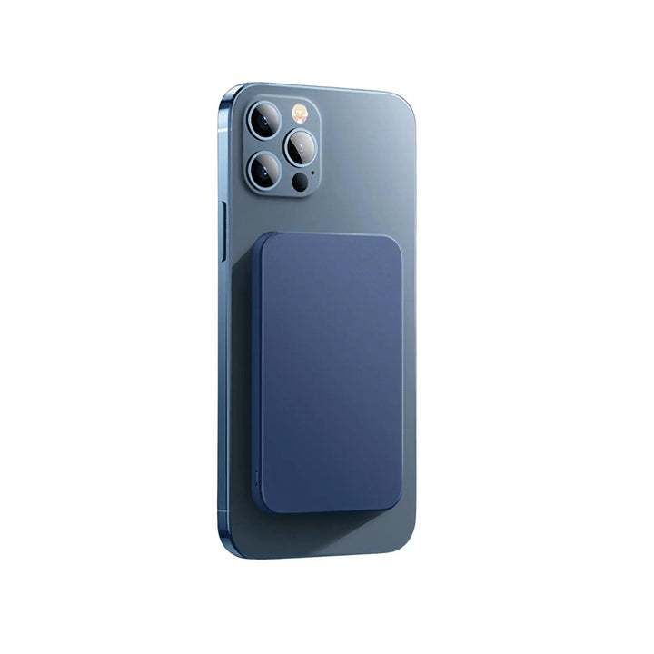 Never miss a moment with this portable magnetic wireless power bank for iPhone.