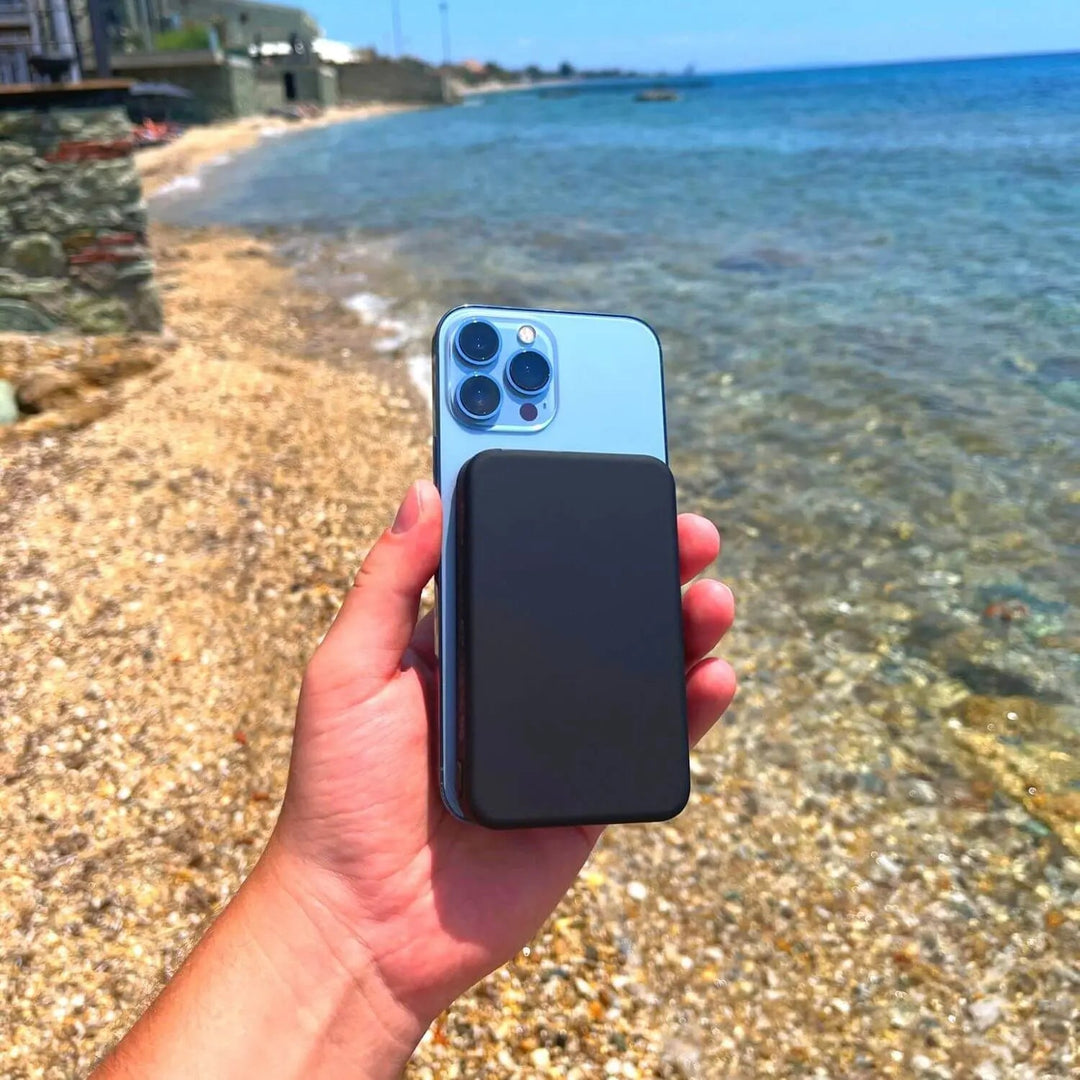 Efficient magnetic wireless power bank, ensuring reliable portable charging for iPhone.