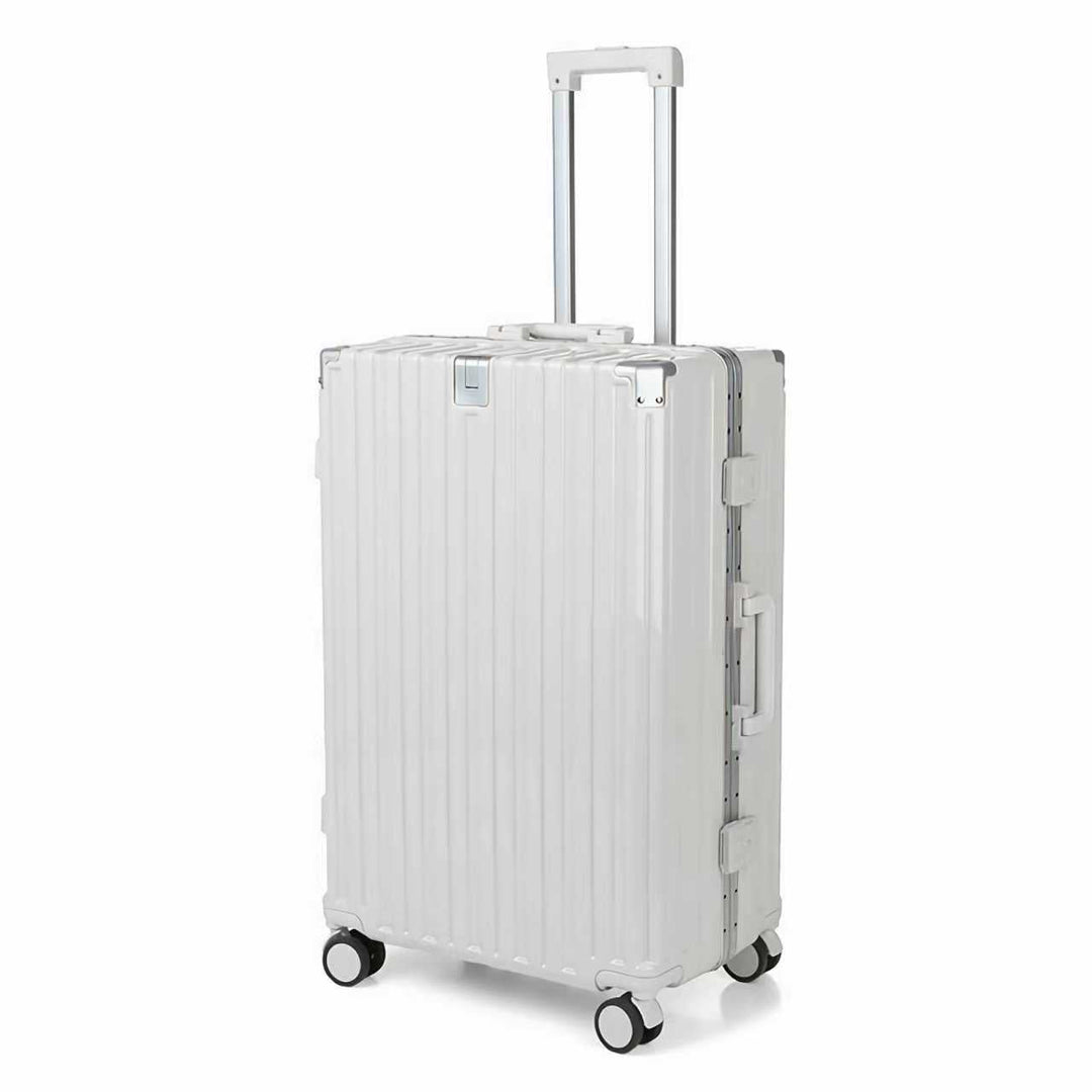 Versatile lightweight hard shell spinner luggage, perfect for both quick getaways and longer vacation adventures.
