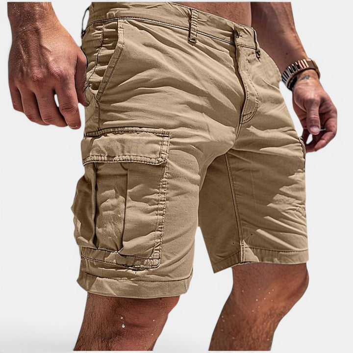 Lightweight men's summer cargo shorts with multiple utility pockets for casual wear.