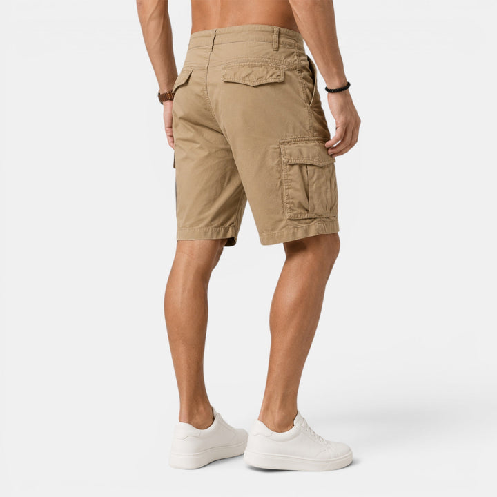 Men's lightweight summer cargo shorts with multi-pockets, perfect for casual comfort.