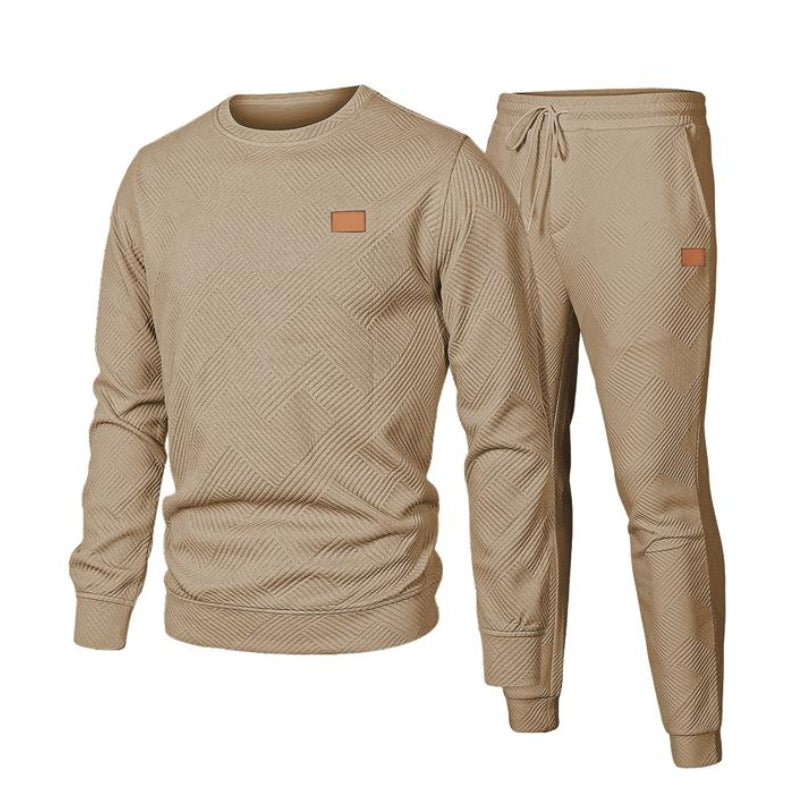 Men's fashion two-piece set: a modern active tracksuit with a comfortable fit and versatile design.