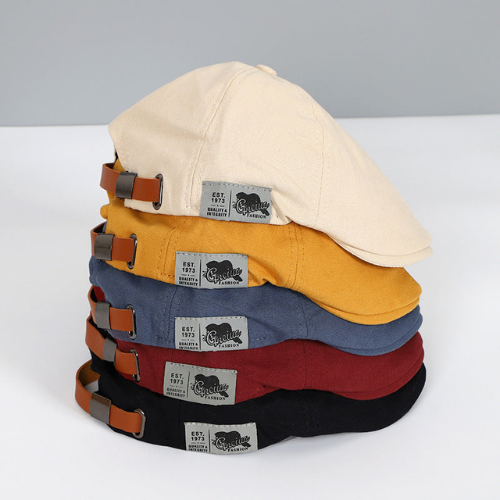 Unisex Harry beret in a rich navy blue, a sophisticated and modern headwear option.