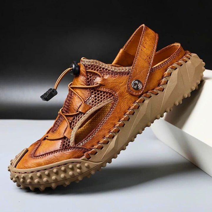Men's adjustable sporty sandals for cushioned comfort, perfect for walking & outdoor wear.
