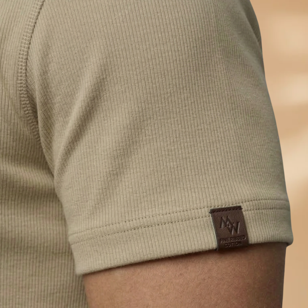 Men's workout gear t-shirt with an athletic cut, engineered for comfort and maximum mobility during exercise.