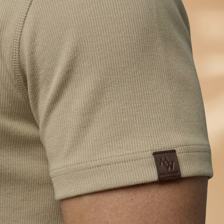 Men's workout gear t-shirt with an athletic cut, engineered for comfort and maximum mobility during exercise.