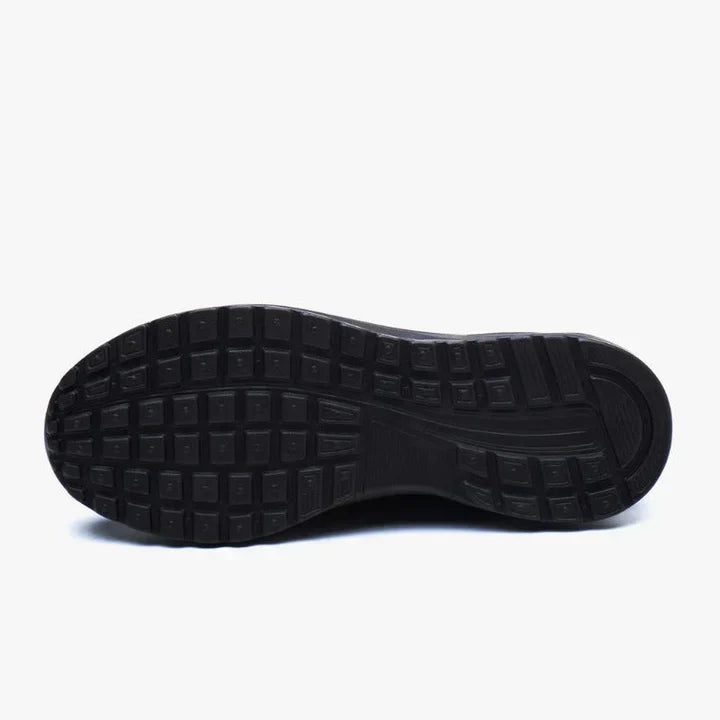 Men's professional safety shoes featuring a composite toe for lightweight yet strong defense