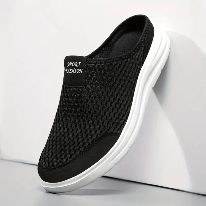 Breathable and lightweight men's slip-on summer sandals with non-slip sole