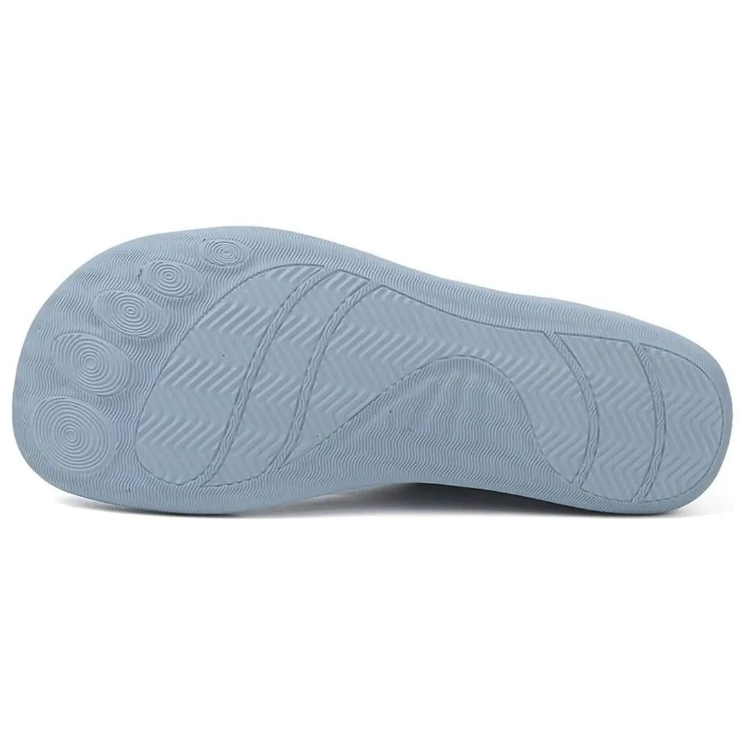 Travel-friendly barefoot shoes with quick adjustment