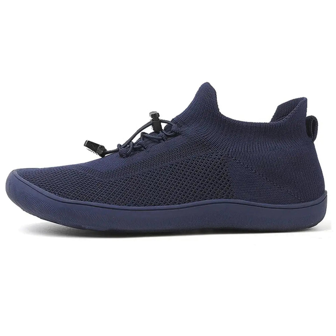 Modern barefoot sneakers with toggle lacing for men