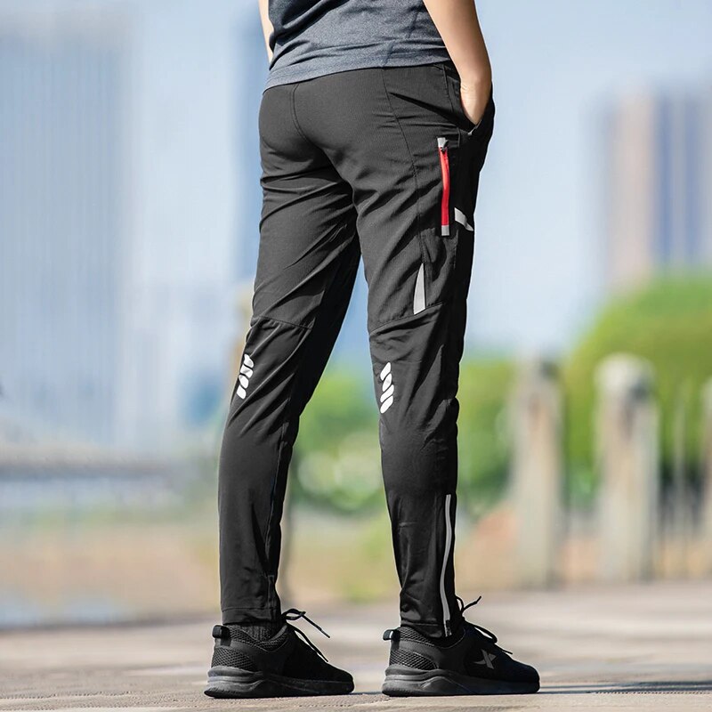 Durable and breathable cycling trousers for men, ideal for commuting and athletic performance.
