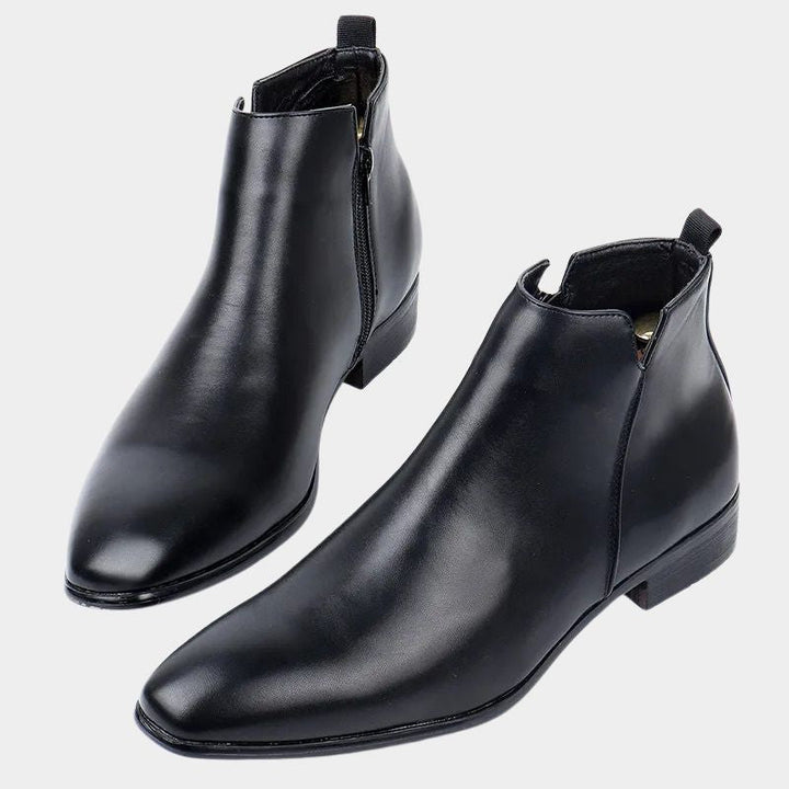 Dark brown men's classic retro ankle boots, side zipper for convenience, comfortable, vintage look.