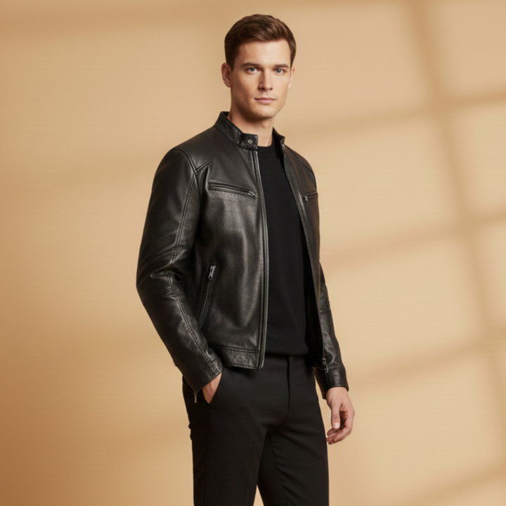 Stylish men's outerwear: front zipper jacket in navy blue with adaptable cuffs.
