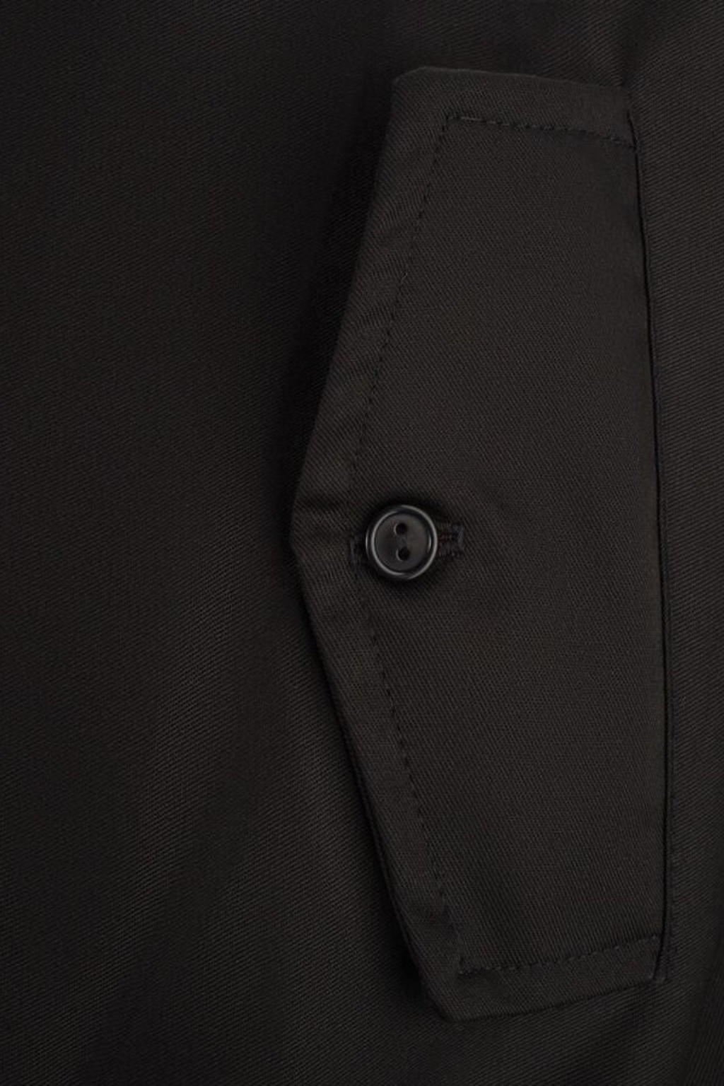 Durable men's outerwear: black Harrington jacket with comfortable tartan lining, perfect for fall.