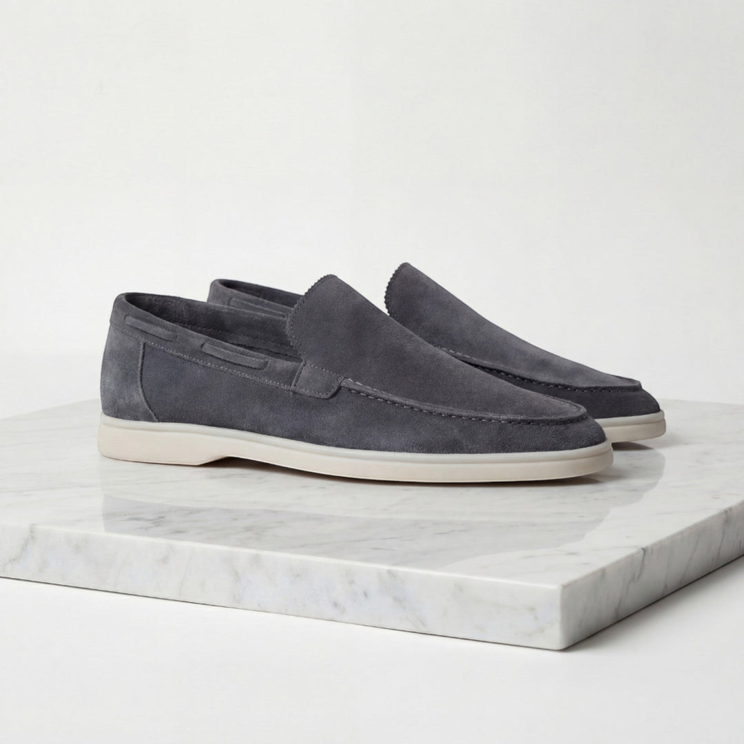 Men's easy-wear loafers, comfortable slip-on dress shoes for modern fashion.