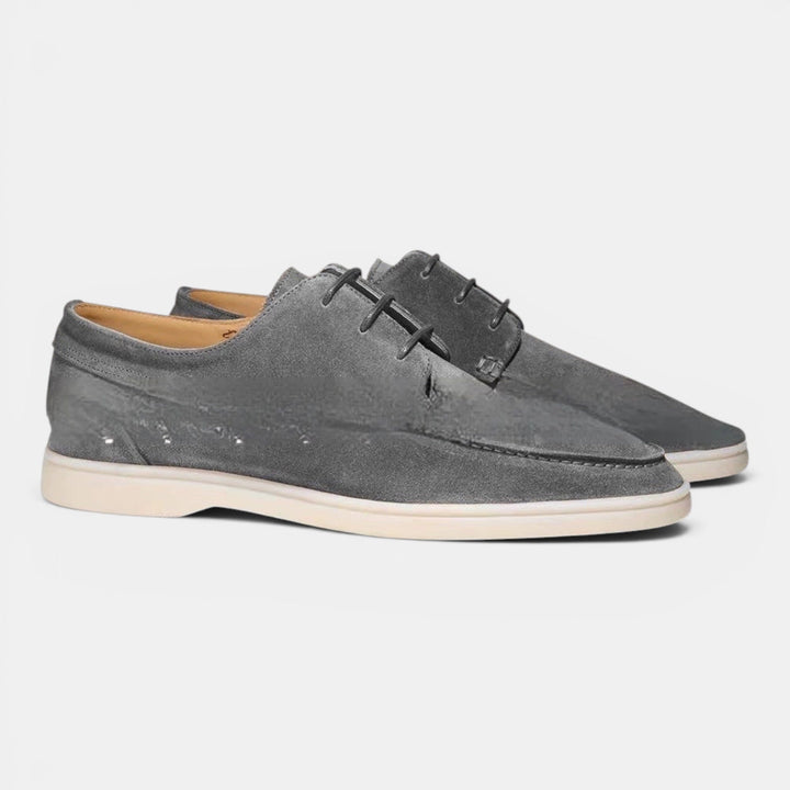 Stylish men's brown casual loafers, easy slip-on design, perfect for everyday fashion and comfort.