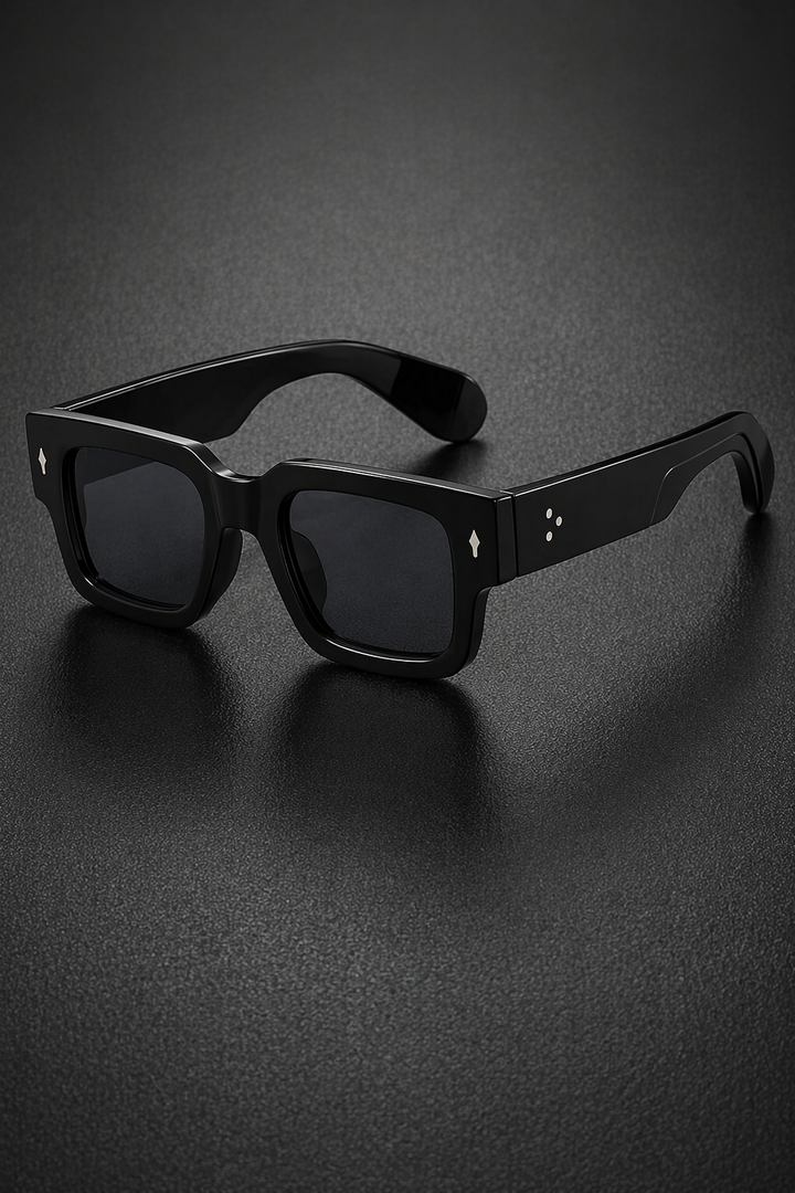Street style men's bold rectangle sunglasses, featuring fashionable tinted lenses.
