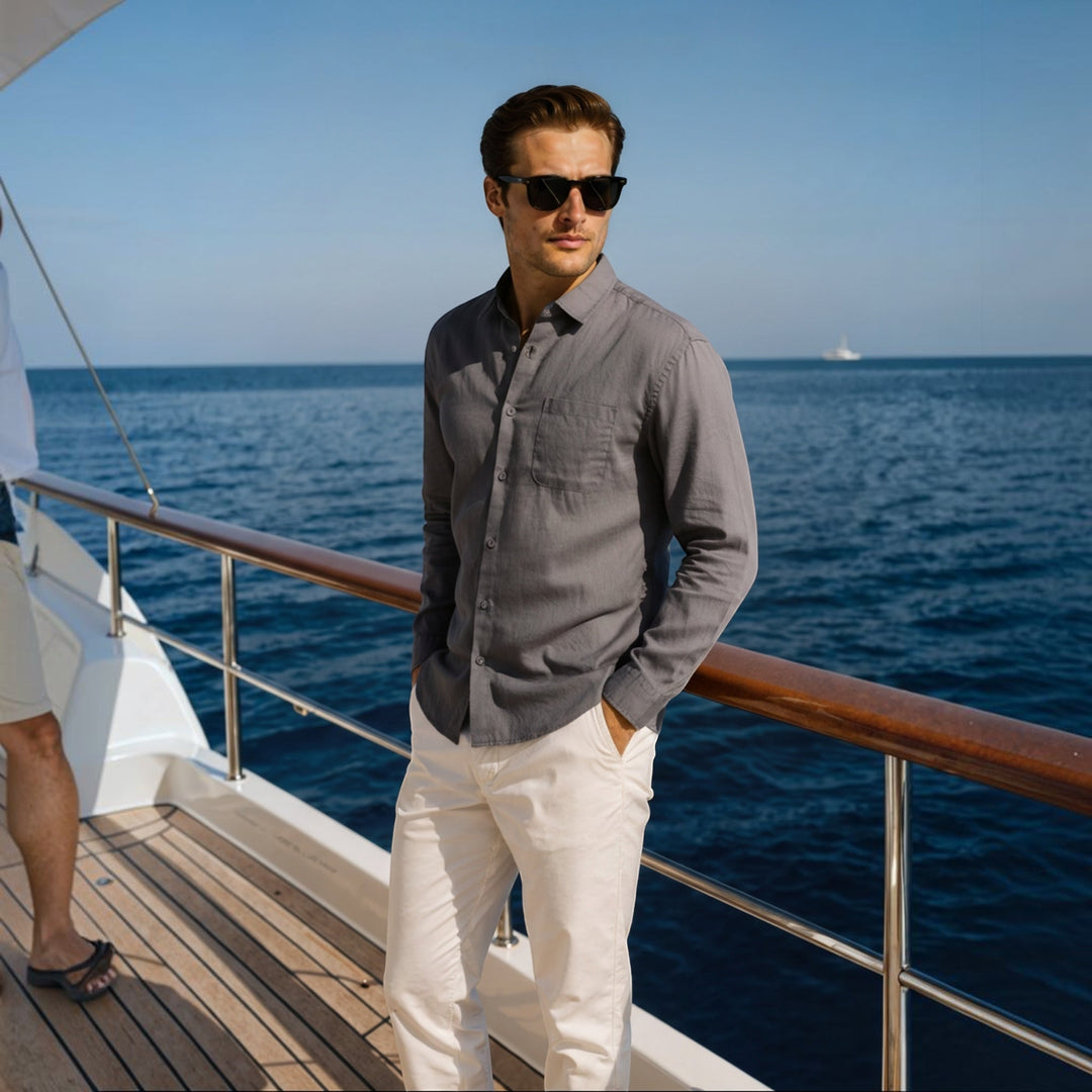 Stay cool in this breathable men's shirt, relaxed fit for everyday summer comfort & style.