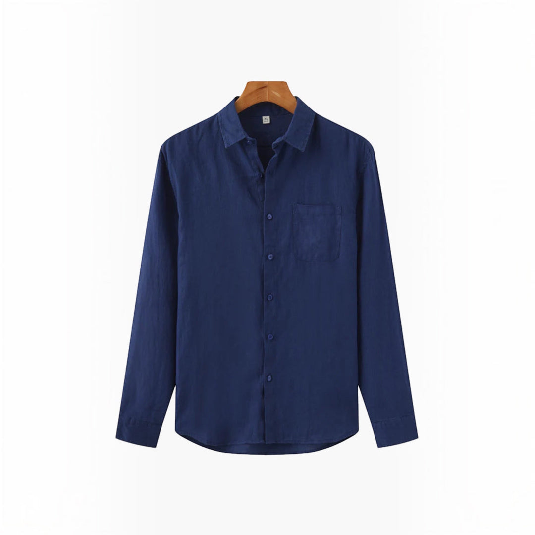 Casual men's summer shirt, lightweight & breathable, ideal for vacation & resort wear fashion.