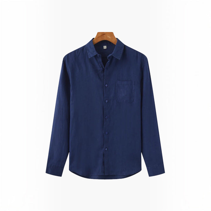 Casual men's summer shirt, lightweight & breathable, ideal for vacation & resort wear fashion.