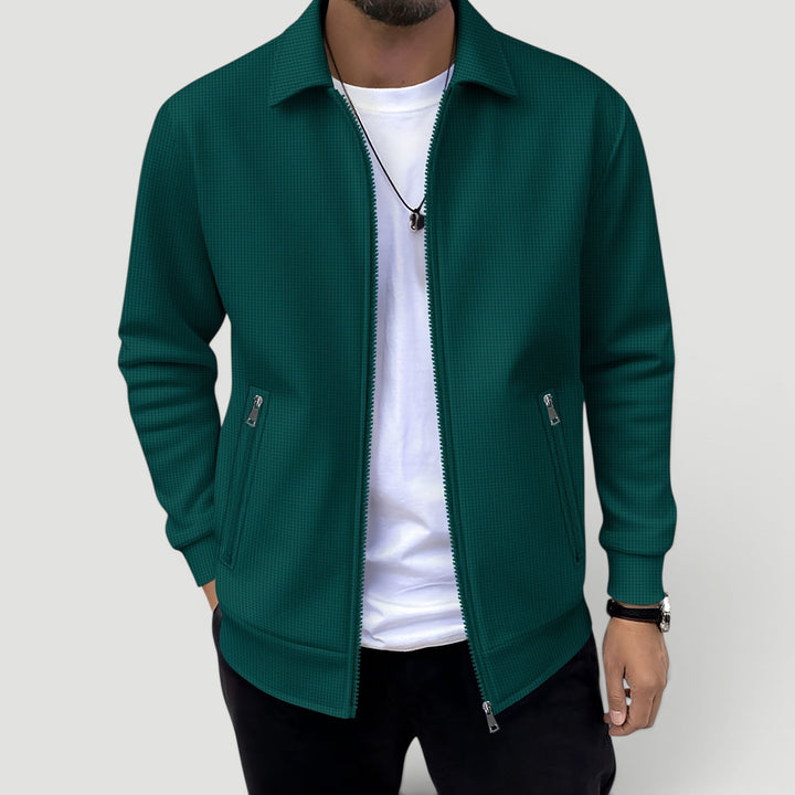 Men's breathable lightweight jacket, perfect for active lifestyles and comfortable outdoor wear.