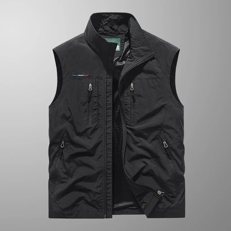 Durable men's cargo vest with multiple pockets, perfect for outdoor adventures and activewear.
