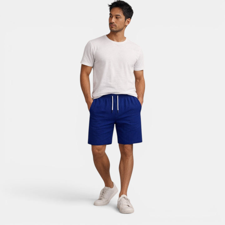 Men's versatile regular fit shorts, breathable, casual, perfect for a relaxed summer wardrobe.