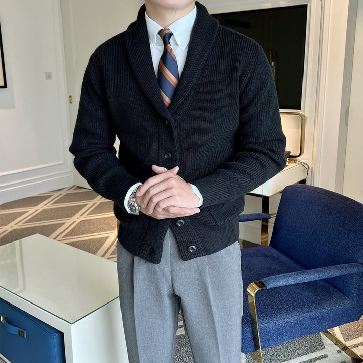 Casual men's knit jacket, a button-front cardigan with a warm shawl collar. Ideal for everyday layering.