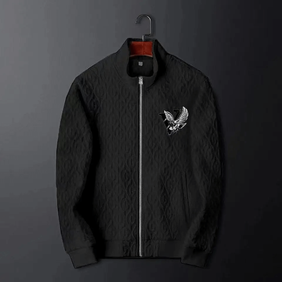 Comfortable men's cable-knit two-piece tracksuit set. Features a stylish full-zip jacket and cozy matching pants.