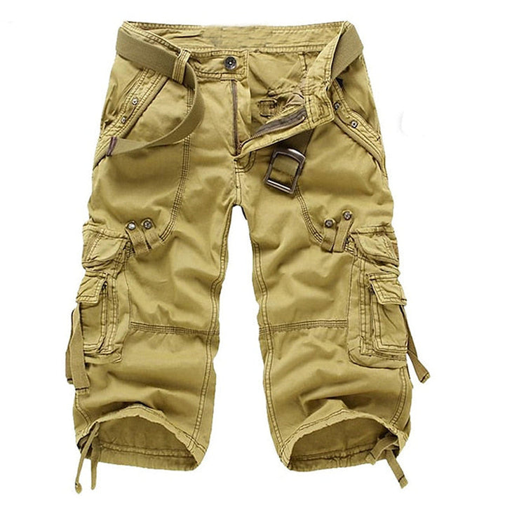 Stylish men's straight-fit cargo shorts with practical multi-zip pockets. Essential for modern casual and summer outfits.