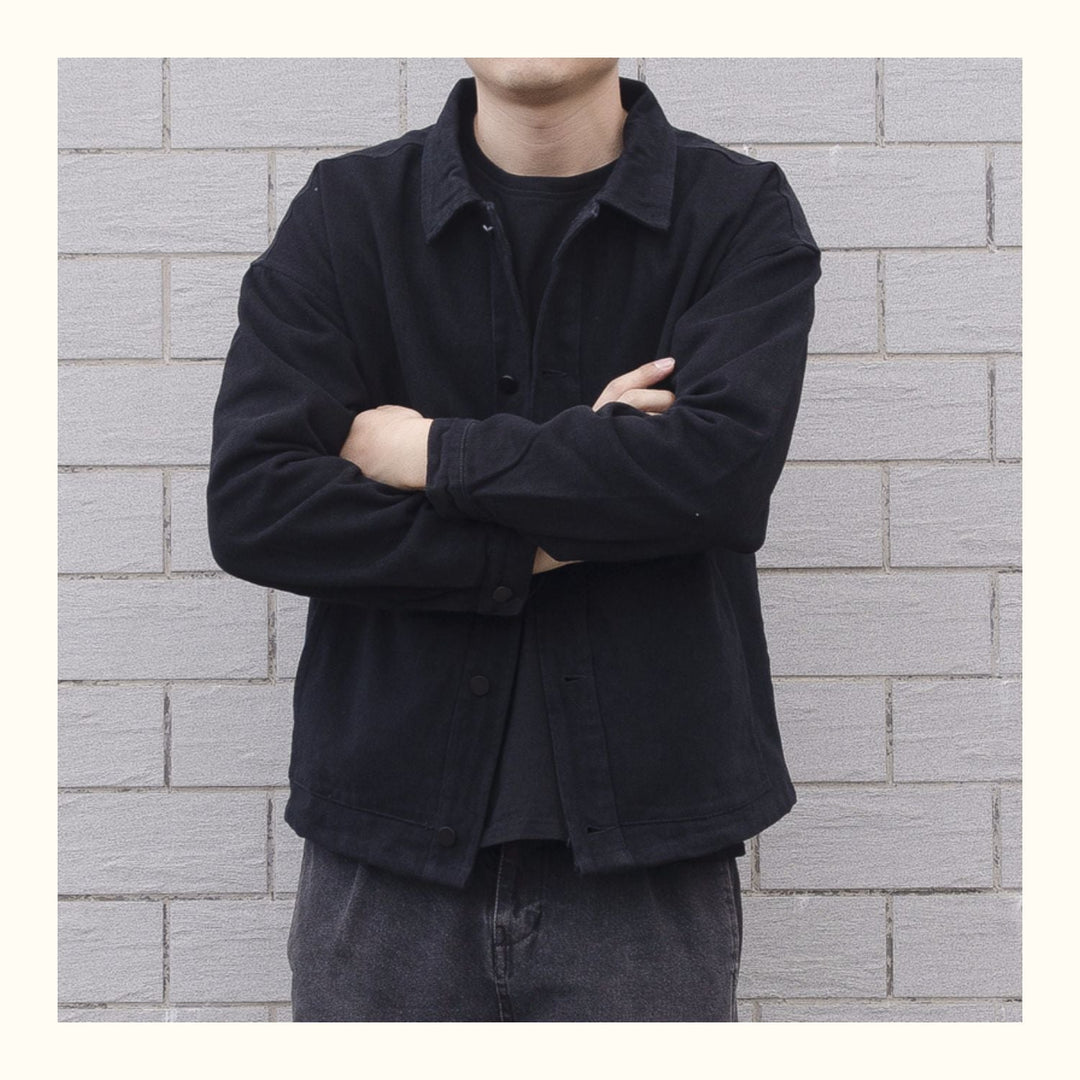 Stylish men's collared button-down jacket, suitable for casual everyday wear & versatile layering.