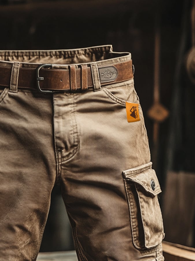 Relaxed-fit men's summer cargo shorts, comfortable for casual wear, beach trips, and warm vacations.