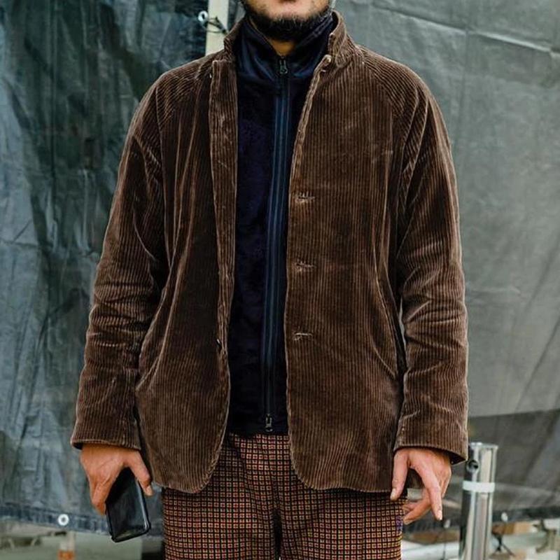 Men's casual corduroy button-up jacket in a relaxed fit for everyday winter wear and fashion.
