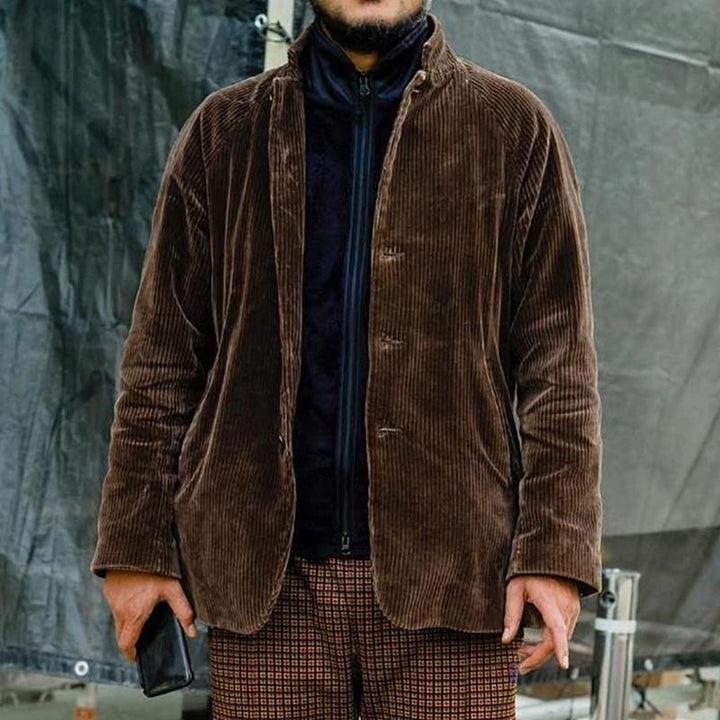 Men's casual corduroy button-up jacket in a relaxed fit for everyday winter wear and fashion.