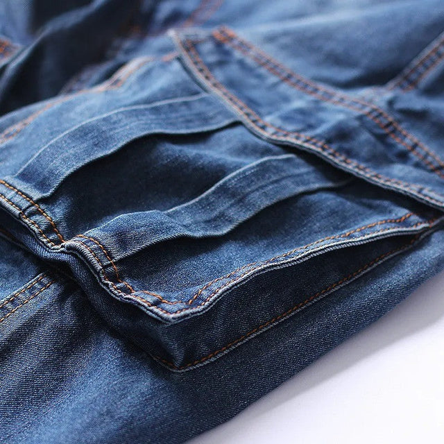 Comfortable men's denim cargo shorts, versatile for everyday wear, featuring a relaxed fit and practical side pockets.