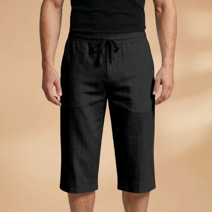 Men's drawstring shorts for a custom fit, featuring handy side pockets, casual style.