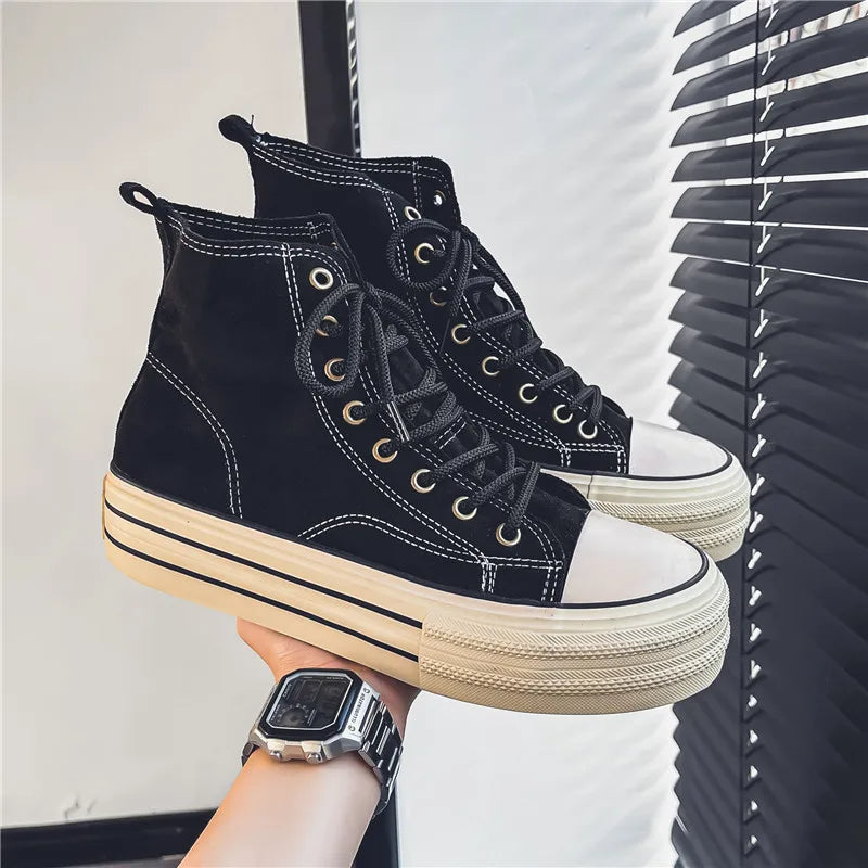 Durable men's lace-up trainers with a fashionable high-top cut and a distinctive platform sole.