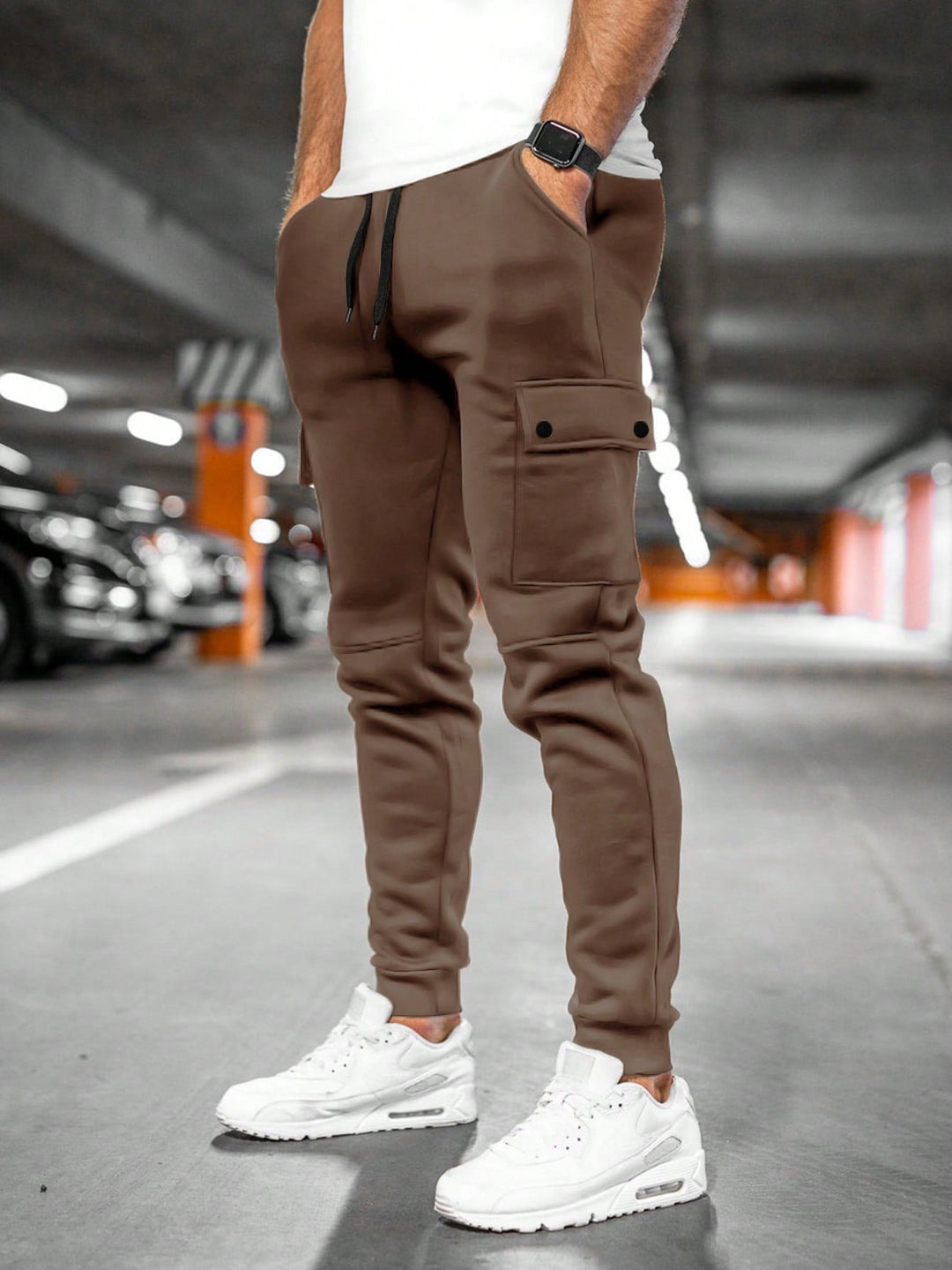 Comfortable men's travel pants with jogger styling and cargo pockets